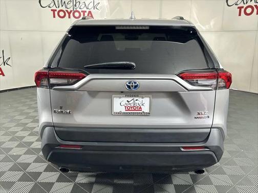 2022 Toyota RAV4 Hybrid XLE
