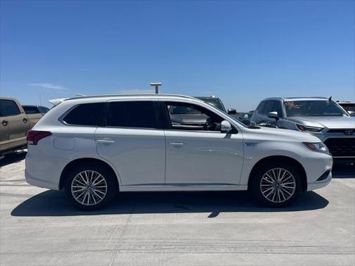 2022 Mitsubishi Outlander PHEV SEL