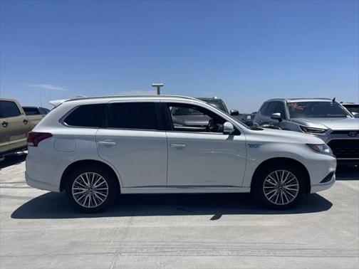 2022 Mitsubishi Outlander PHEV SEL