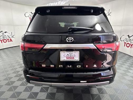 2025 Toyota Sequoia Base