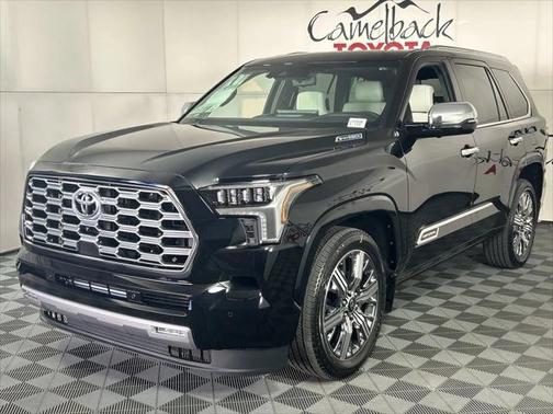 2025 Toyota Sequoia Base