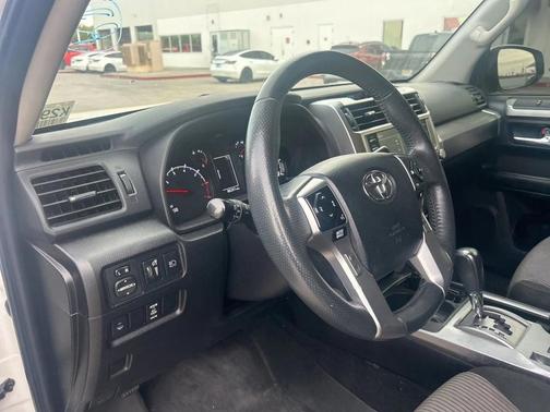 2020 Toyota 4Runner SR5