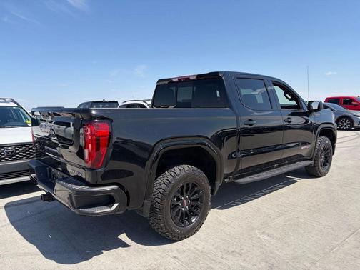 Onyx Black 2022 GMC Sierra 1500 AT4X
