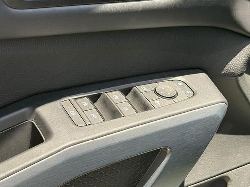 Everest White Pearl Black 2025 Nissan Pathfinder Rock Creek 4WD