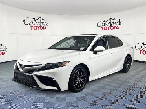 2022 Toyota Camry SE