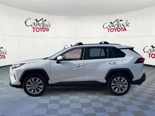 2025 Toyota RAV4 XLE Premium