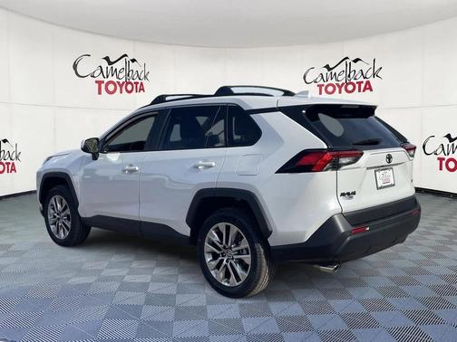 2025 Toyota RAV4 XLE Premium