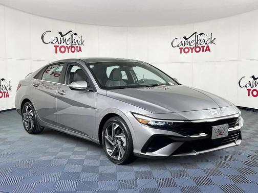 2025 Hyundai ELANTRA SEL