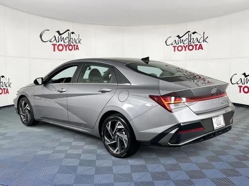 2025 Hyundai ELANTRA SEL