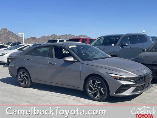 2025 Hyundai ELANTRA SEL