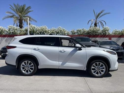 2023 Toyota Highlander Hybrid Limited