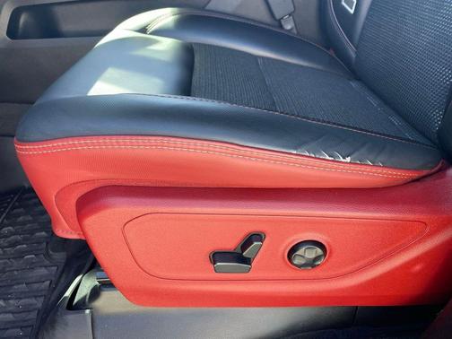 Granite Crystal Metallic Clearcoat 2019 RAM 1500 Rebel