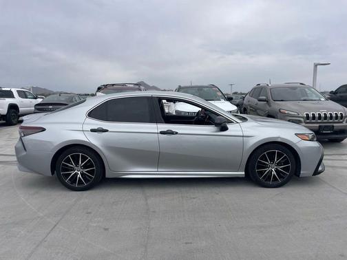 Celestial Silver Metallic 2021 Toyota Camry SE