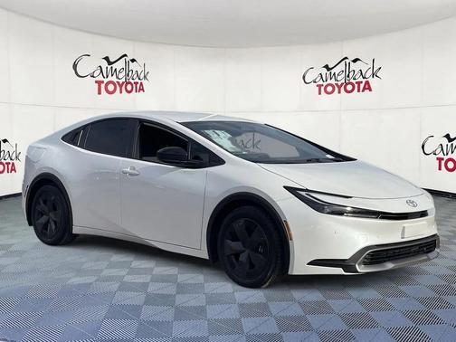 2026 Toyota Prius Plug-In Hybrid SE