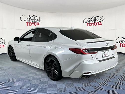 Wind Chill Pearl 2025 Toyota Camry XSE