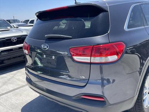 2018 Kia Sorento LX