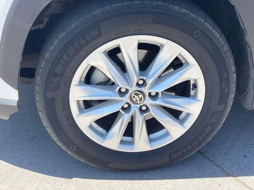 Wind Chill Pearl 2023 Toyota Corolla Cross LE