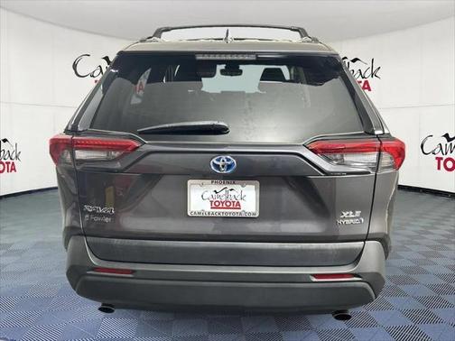 2022 Toyota RAV4 Hybrid XLE