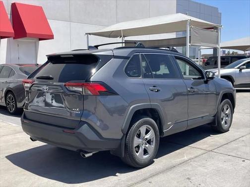 2022 Toyota RAV4 Hybrid XLE