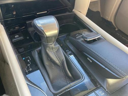 2018 Lexus LX 570 Base