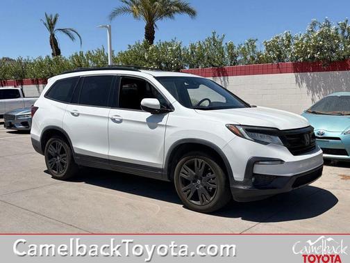 Platinum White Pearl 2022 Honda Pilot AWD Black Edition