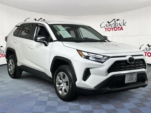 2024 Toyota RAV4 LE