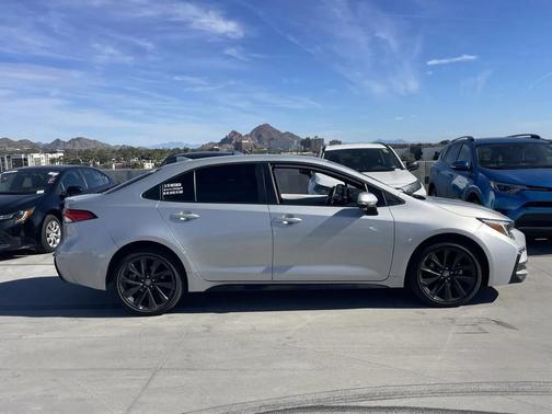 2025 Toyota Corolla SE