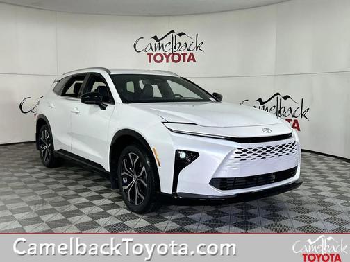 2025 Toyota Crown Signia XLE