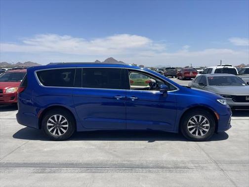 2021 Chrysler Pacifica Hybrid Touring L
