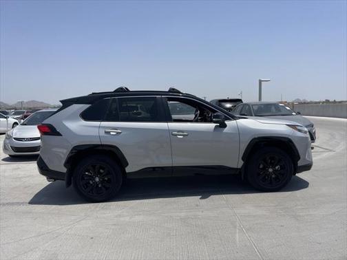 2024 Toyota RAV4 Hybrid SE