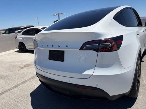 Pearl White Multi-Coat 2021 Tesla Model Y Long Range Dual Motor All-Wheel Drive