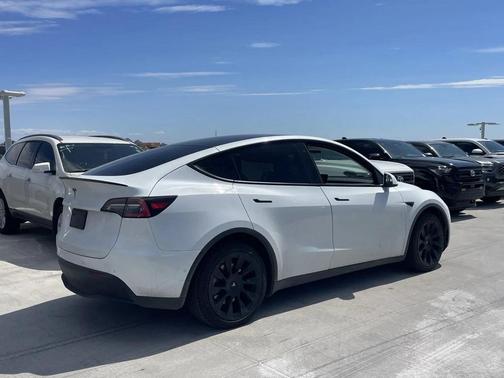 2021 Tesla Model Y Long Range Dual Motor All-Wheel Drive