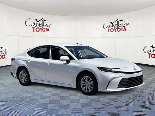 Ice Cap 2025 Toyota Camry LE