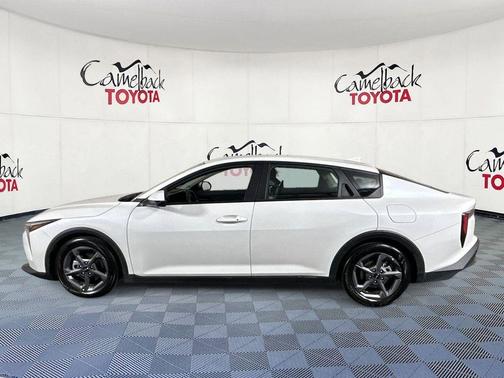 Snow White Pearl 2025 Kia K4 LXS