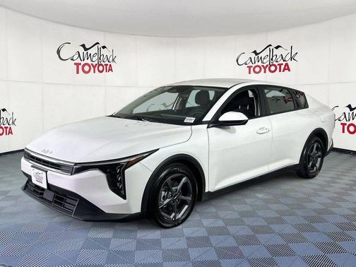 Snow White Pearl 2025 Kia K4 LXS