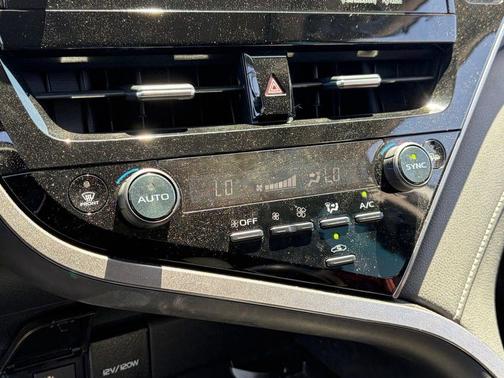 Celestial Silver Metallic 2023 Toyota Camry SE