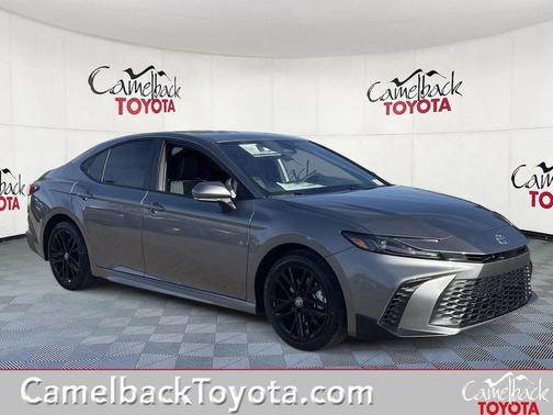 Heavy Metallic 2026 Toyota Camry SE