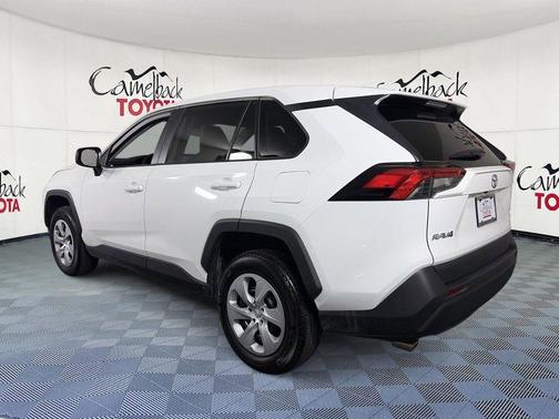 Ice Cap 2025 Toyota RAV4 LE