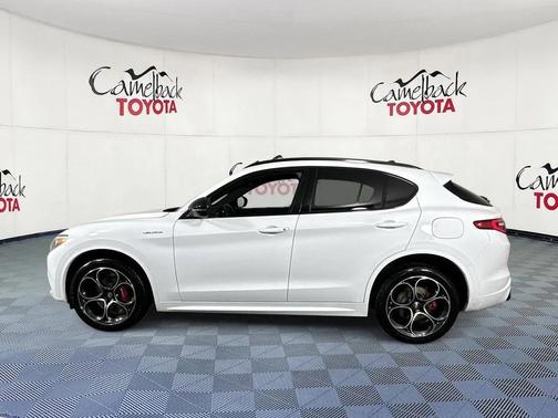 2023 Alfa Romeo Stelvio Veloce AWD