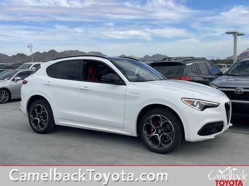 2023 Alfa Romeo Stelvio Veloce AWD