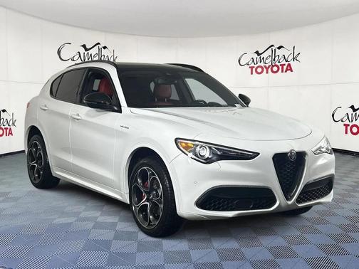 2023 Alfa Romeo Stelvio Veloce AWD