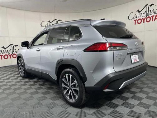 2025 Toyota Corolla Cross XLE