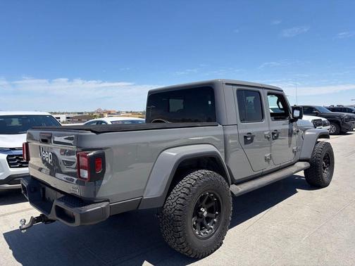 Granite Crystal Metallic Clearcoat 2021 Jeep Gladiator Overland