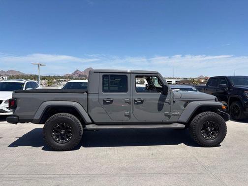 Granite Crystal Metallic Clearcoat 2021 Jeep Gladiator Overland