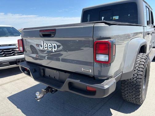 Granite Crystal Metallic Clearcoat 2021 Jeep Gladiator Overland
