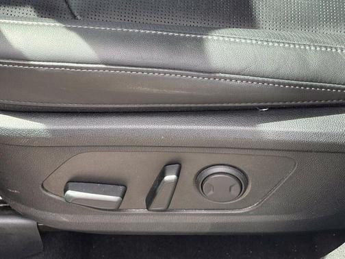 Wolf Gray 2024 Kia Sorento SX