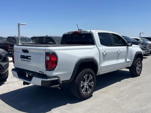 2024 GMC Canyon Base