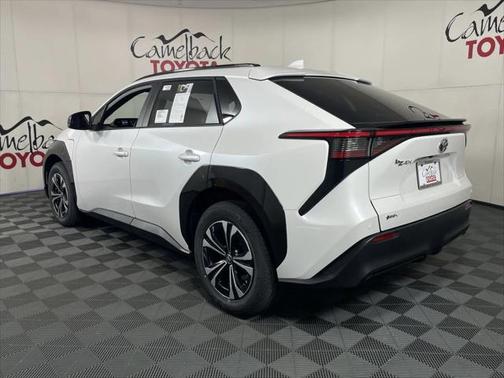 2025 Toyota bZ4X XLE