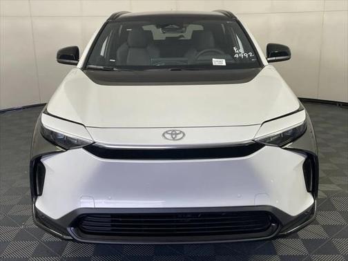 2025 Toyota bZ4X XLE