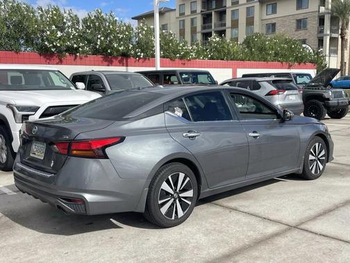 2021 Nissan Altima 2.5 SV